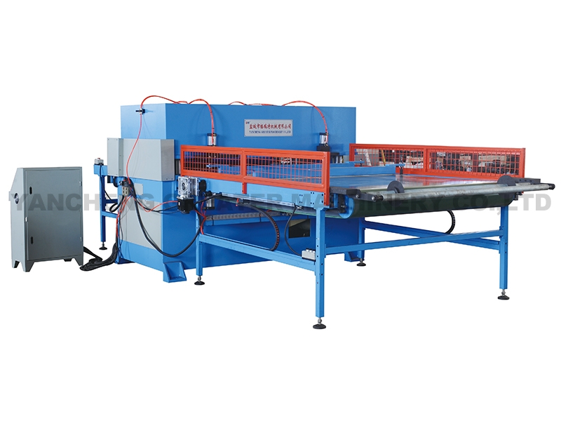 Front and rear conveyor belts precise four-column cutting machine
